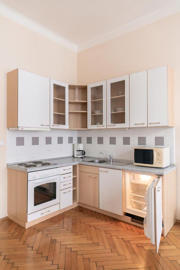 Sibelius Apartments Прага Экстерьер фото