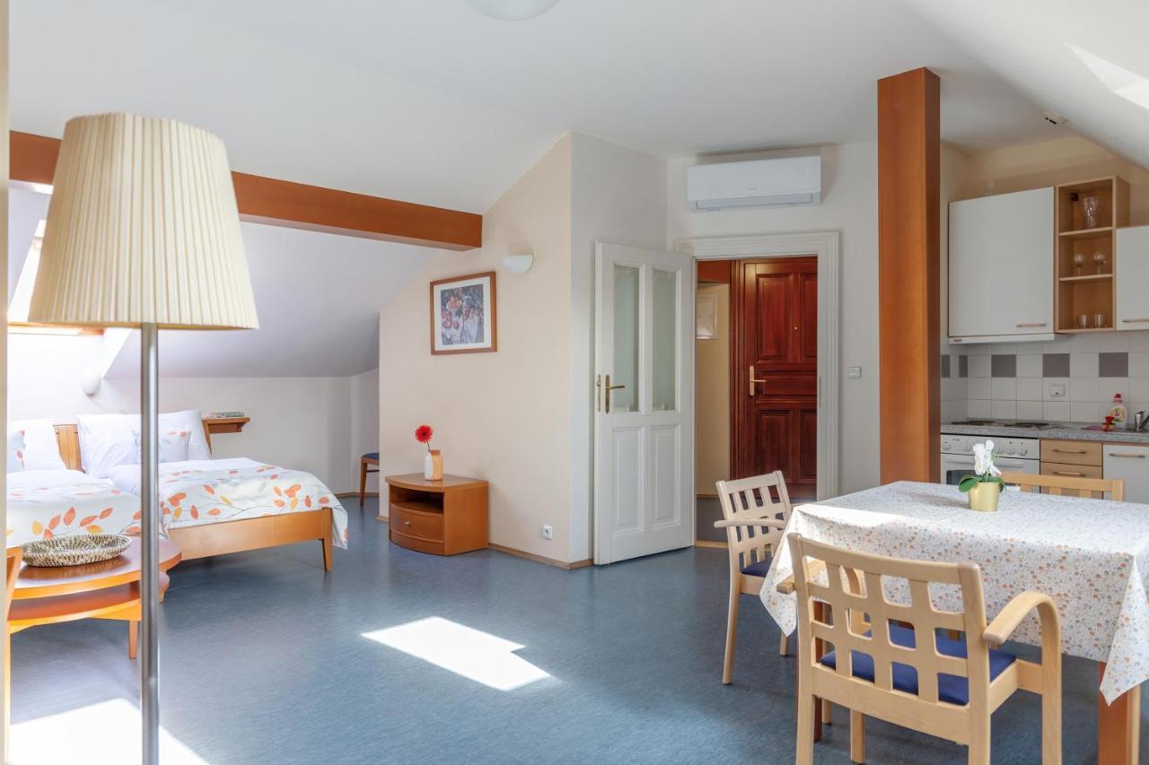 Sibelius Apartments Прага Экстерьер фото